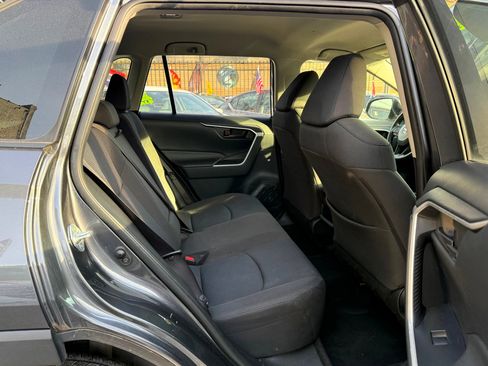 Used 2020 Toyota RAV4 LE w/ All Weather Liner Package image 28
