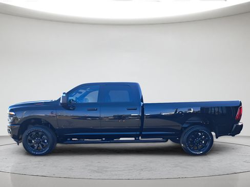 New 2026 RAM 2500 Big Horn AWD/4WD image 6