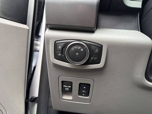 Used 2018 Ford F150 XLT w/ Equipment Group 302A Luxury image 18