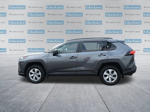Used 2021 Toyota RAV4 LE FWD image 10