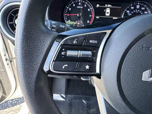 Used 2024 Kia Forte LXS FWD image 29