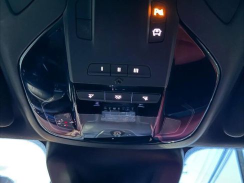 Used 2018 Maserati Levante image 46