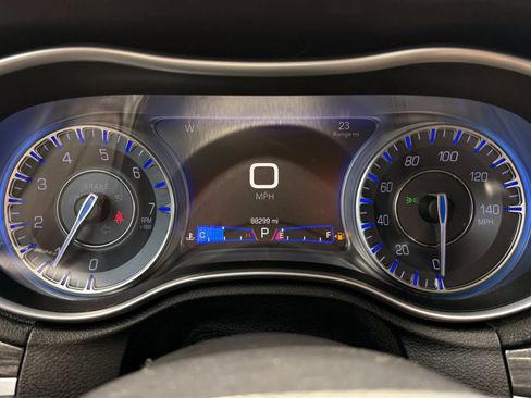 Used 2019 Chrysler 300 Touring L w/ Quick Order Package 22F RWD image 26