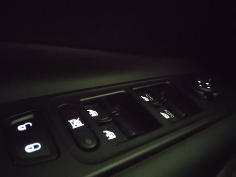 Used 2023 Jeep Renegade Latitude image 27