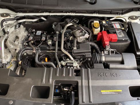 Certified 2025 Nissan Kicks SV AWD/4WD image 37