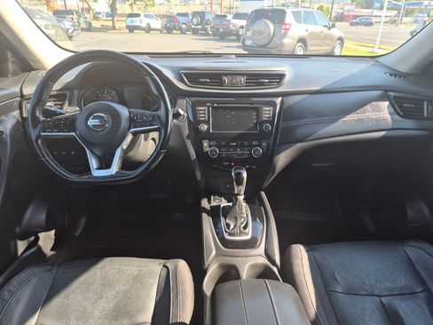 Used 2018 Nissan Rogue SL w/ Premium Package AWD/4WD image 30