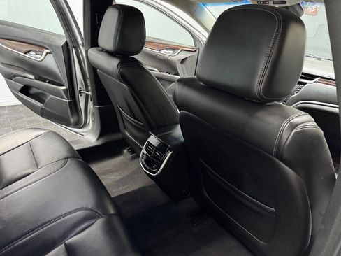 Used 2017 Cadillac XTS Luxury image 46