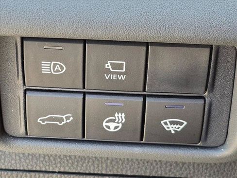 Used 2021 Toyota Highlander Limited FWD image 12