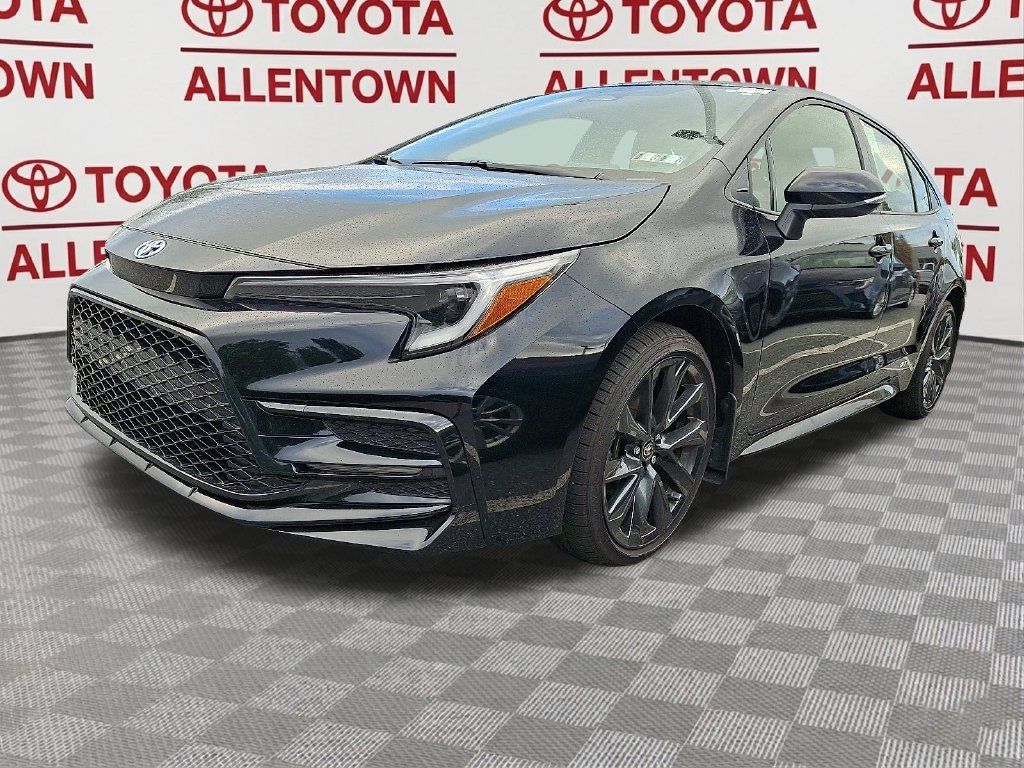 Used 2025 Toyota Corolla SE AWD/4WD image 3