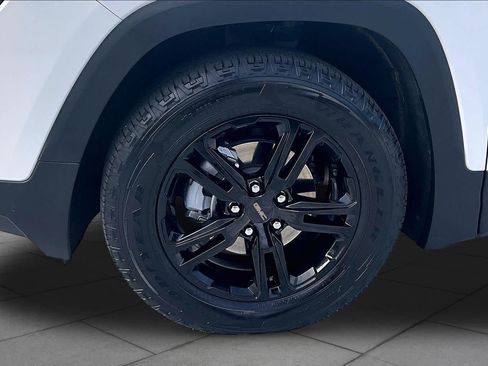 Used 2024 GMC Terrain AT4 w/ Infotainment Package II AWD/4WD image 19