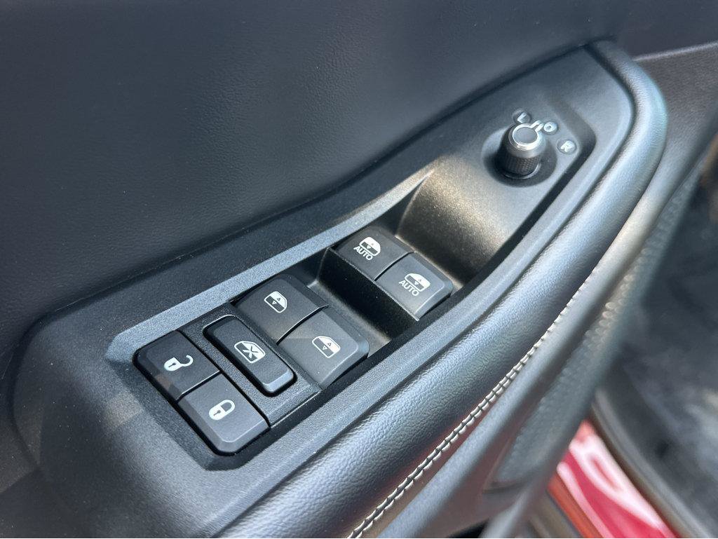 Used 2023 Jeep Grand Cherokee L Limited RWD image 34
