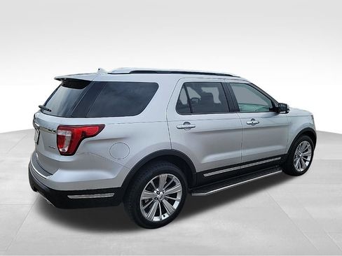 Used 2018 Ford Explorer Limited w/ Equipment Group 301A AWD/4WD image 18