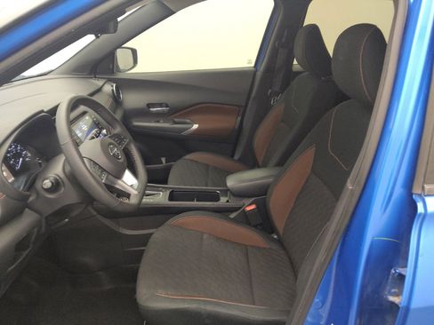 Used 2021 Nissan Kicks SR FWD image 17