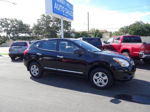 Used 2013 Nissan Rogue S image 2