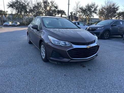 Used 2019 Chevrolet Cruze LS image 8