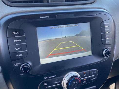 Used 2019 Kia Soul w/ Convenience Package FWD image 22