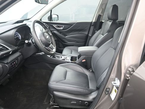 Used 2024 Subaru Forester Touring w/ POP Package 3 AWD/4WD image 17