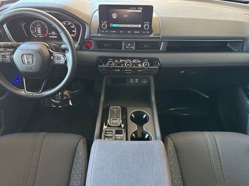 Certified 2025 Honda Pilot Sport image 4