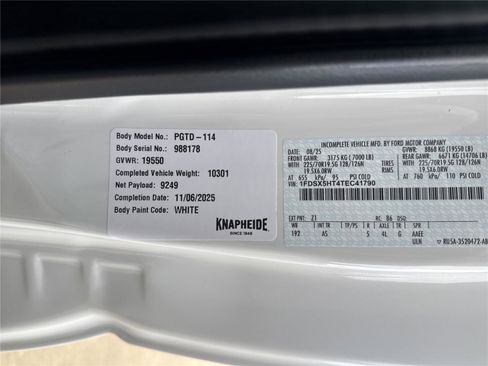 New 2026 Ford F550 4x4 Supercab Super Duty image 17