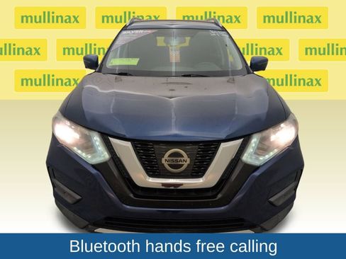 Used 2017 Nissan Rogue SV w/ SV Premium Package image 13