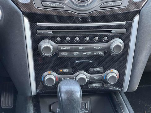Used 2019 Nissan Pathfinder SV w/ Rock Creek Edition FWD image 10