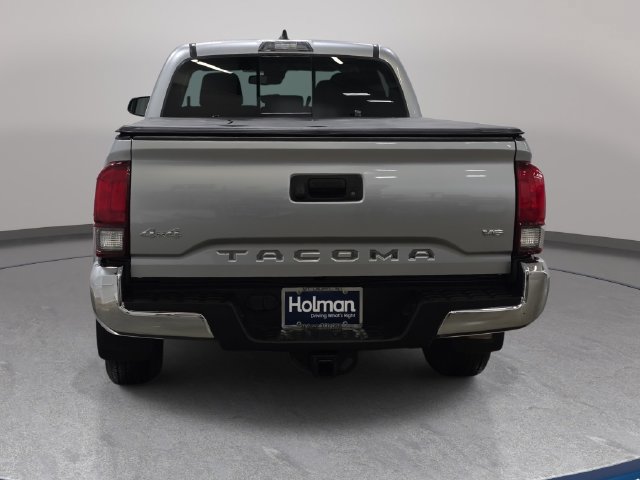 Certified 2022 Toyota Tacoma SR5 AWD/4WD image 6