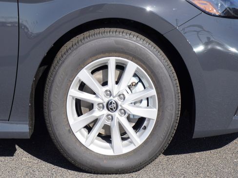 New 2026 Toyota Camry LE image 5