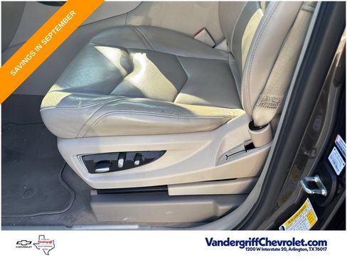 Used 2020 Cadillac Escalade Luxury RWD image 13