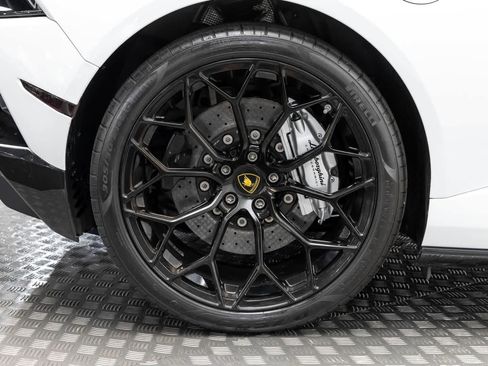 Used 2020 Lamborghini Huracan EVO AWD/4WD image 43
