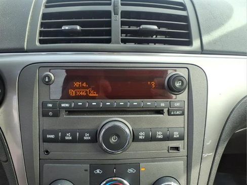 Used 2009 Saturn Aura XR image 17