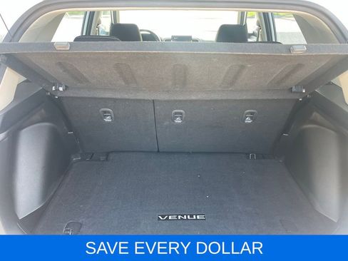Used 2021 Hyundai Venue SEL w/ Premium Package FWD image 6