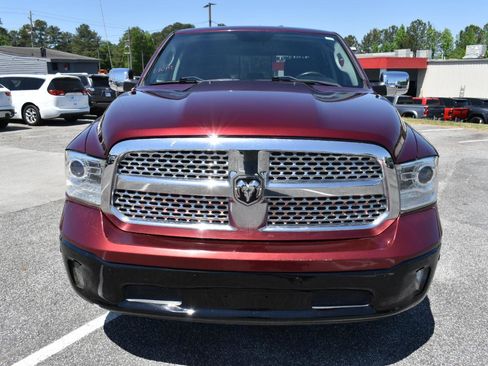 Used 2018 RAM 1500 Laramie w/ Convenience Group AWD/4WD image 3