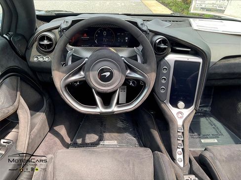 Used 2024 McLaren 750S Spider image 7