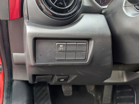 Used 2019 MAZDA MX-5 Miata Club image 27