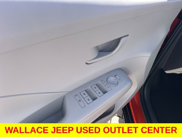 Used 2024 Hyundai Kona SEL FWD image 16