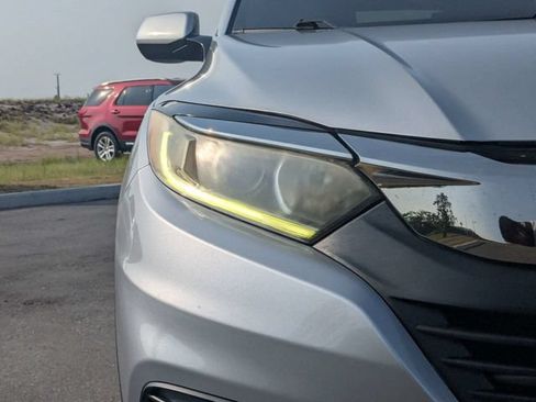 Used 2019 Honda HR-V LX image 9