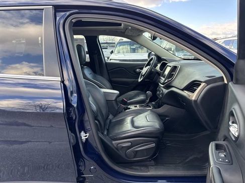 Used 2016 Jeep Cherokee Limited image 11