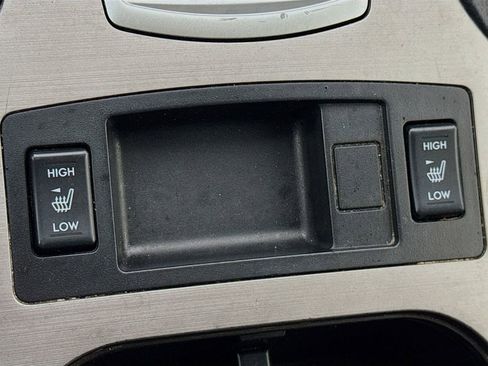 Used 2014 Subaru Outback 3.6R Limited w/ Moonroof Package image 23