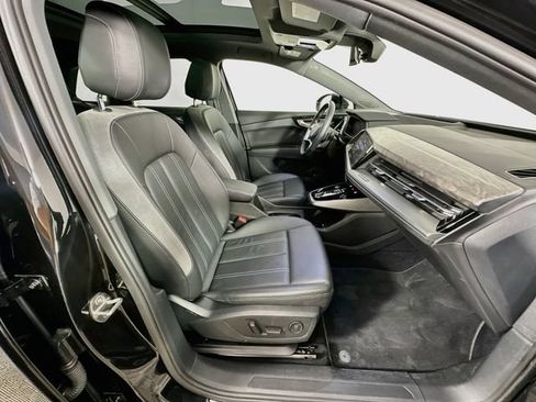 Used 2023 Audi Q4 e-tron Prestige AWD/4WD image 29