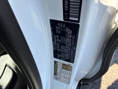 New 2026 Kia Carnival LX FWD image 13