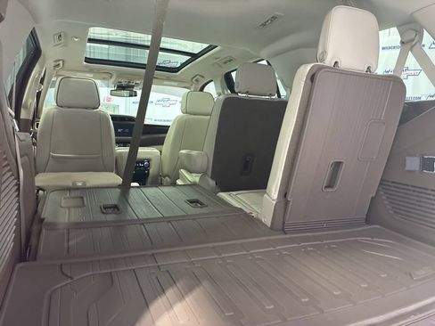 Used 2024 GMC Yukon Denali AWD/4WD image 44