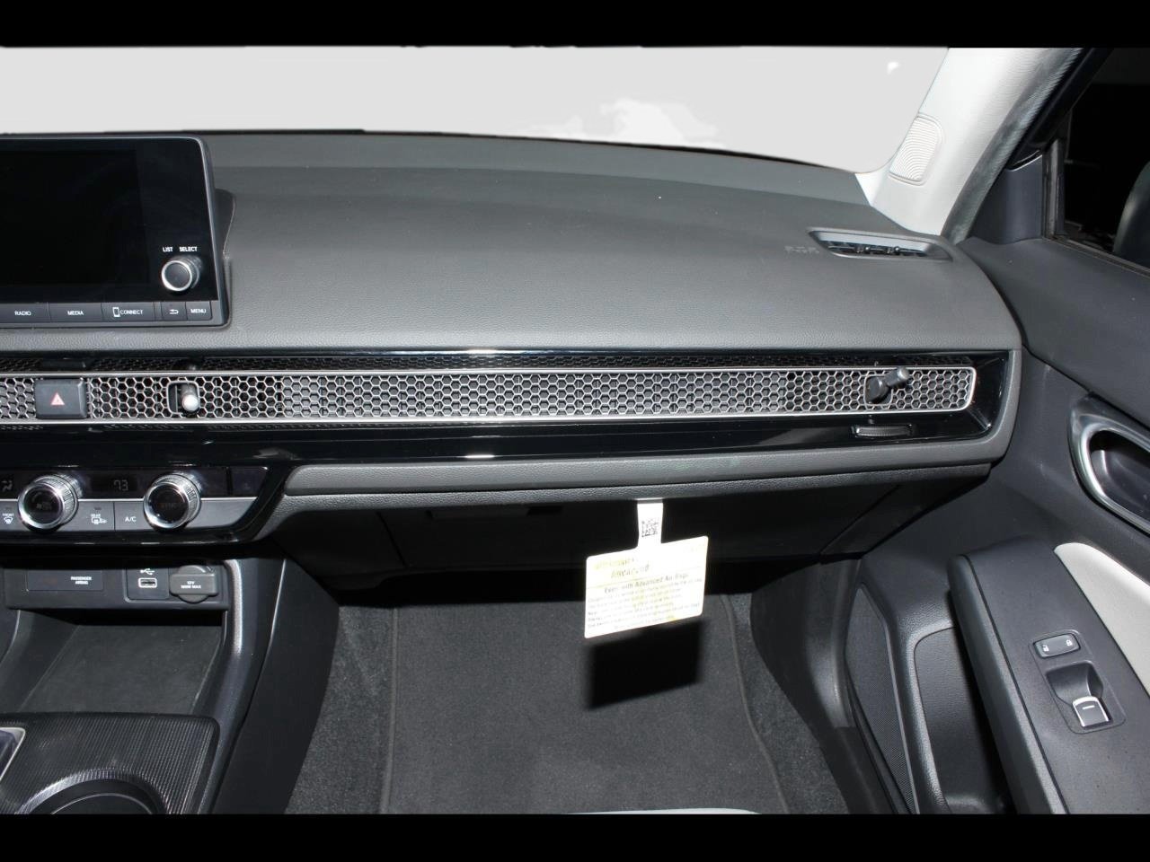 Used 2024 Honda Civic EX-L image 17