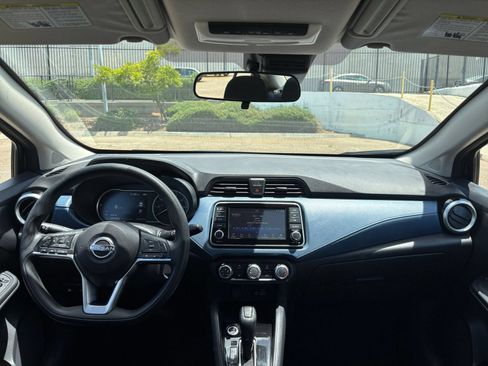 Used 2025 Nissan Versa SV FWD image 31
