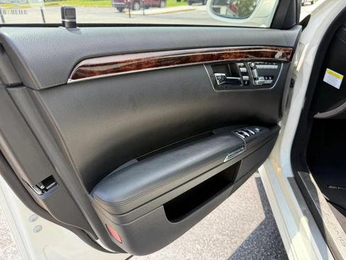 Used 2009 Mercedes-Benz S 63 AMG image 8