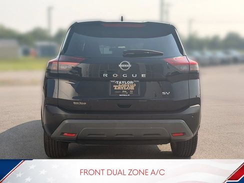 Used 2023 Nissan Rogue SV FWD image 3