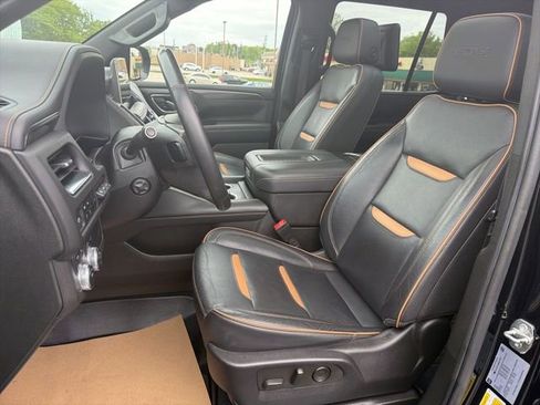 Used 2021 GMC Yukon AT4 w/ AT4 Premium Package AWD/4WD image 12