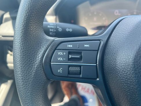 Used 2025 Honda Accord SE image 18