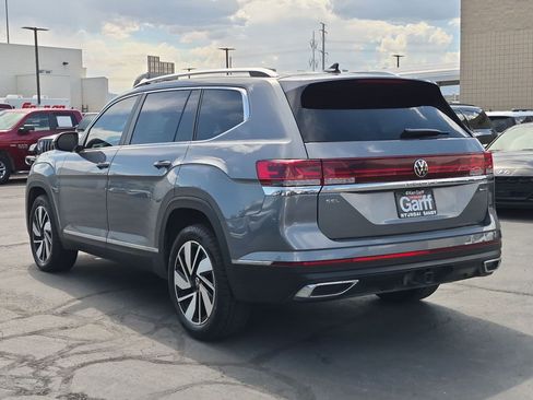 Used 2024 Volkswagen Atlas SEL AWD/4WD image 8