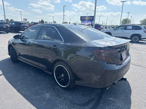 Used 2012 Toyota Camry SE w/ Leather Pkg FWD image 11