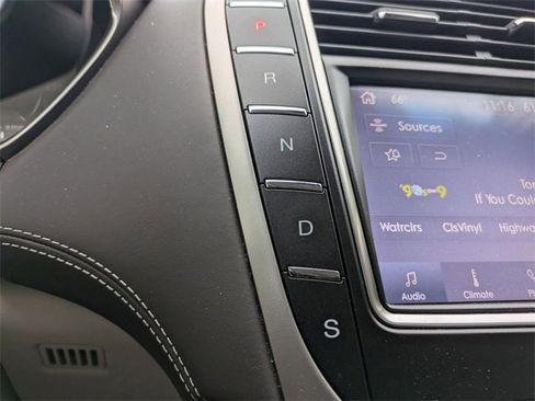 Used 2019 Lincoln Nautilus Black Label image 16